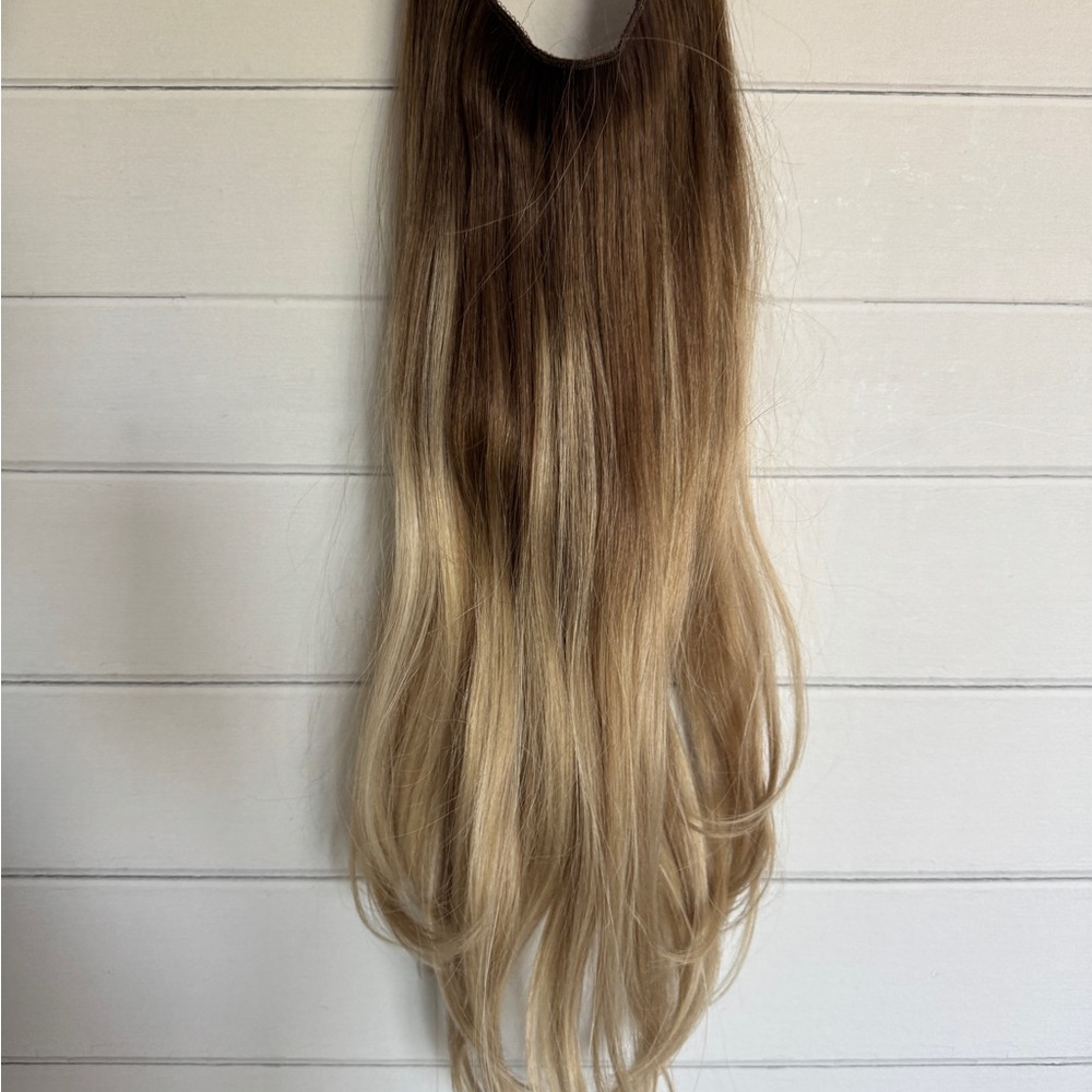 Brand new- never worn. Halo Couture Brown to blonde balayage hair extensions